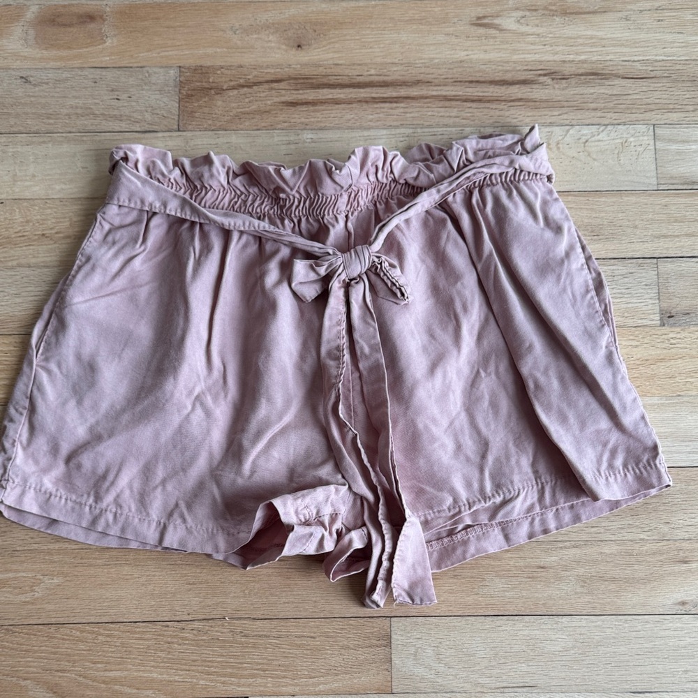 Women's Pink Ruffle Waist Shorts